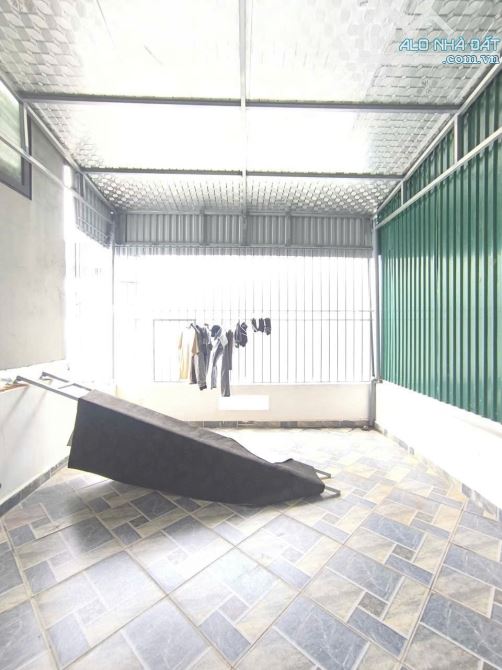CHO THUÊ NHÀ PHỐ TƯ ĐÌNH LONG BIÊN 10 TRIỆU 35m, 5 TẦNG MT 4m Ô TÔ KINH DOANH GẦN AEON