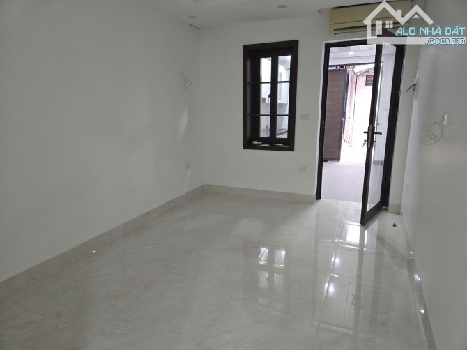 Cho thuê CCMN Đào Tấn, Ba Đình dt 60m2 2 PN