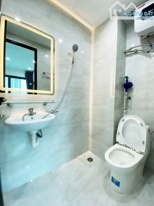 Cho thuê CCMN ngõ 7 phố Nhật Tảo, Tây Hồ, Hà Nội.