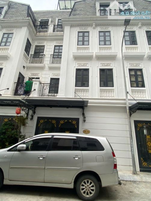 Cho thuê nhà Hàm Nghi - Mỹ Đình. DT 70m2, 5 tầng thông sàn, đủ ĐH, ô tô tránh đỗ