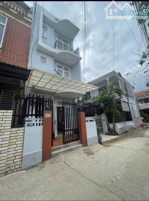 CHO THUÊ NHÀ 3 TẦNG KIỆT PHAN CHU TRINH, TP HUẾ