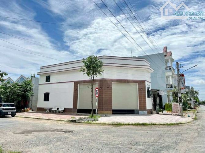 Cho thuê nhà góc 2 mặt tiền TTTM Phong Điền 10 triệu