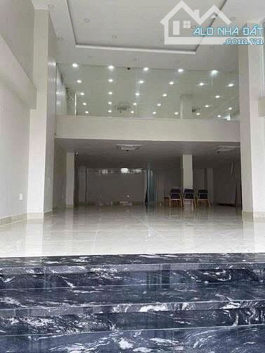 CHO THUÊ MBKD MẶT TIỀN ĐƯỜNG QUANG TRUNG 9X35M THÔNG SUỐT