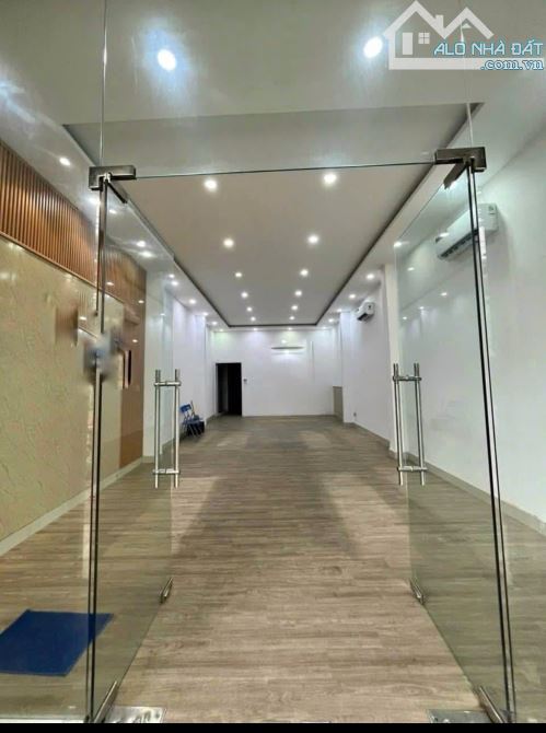 🏡 Cho thuê nhà 3 tầng mặt tiền Pasteur