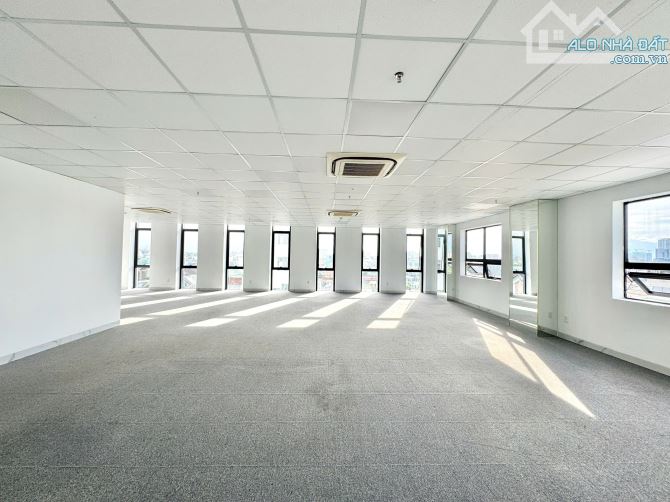 Cho thuê văn phòng đường Núi Thành – diện tích 125 m², tầng cao, view thoáng