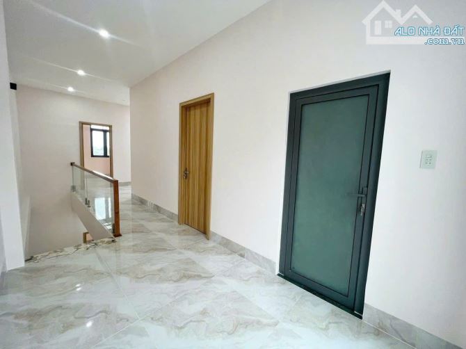 Cho thuê nhà 1 trệt 2 lầu khu dân cư hồng loan