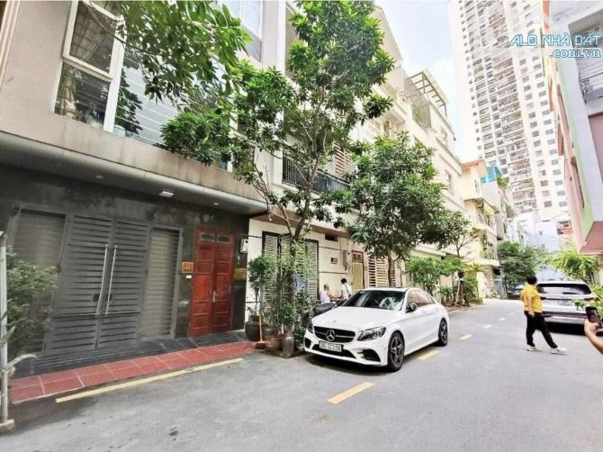 Liền kề Văn Khê. Nhà 5 tầng mới Đẹp
