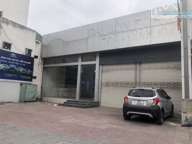 NGANG LỚN 20M, SỬ DỤNG HƠN 1000M2 - GẦN ĐẠI LỘ VÕ VĂN KIỆT – SỐ 73 TRẦN ĐÌNH XU, QUẬN 1!!!