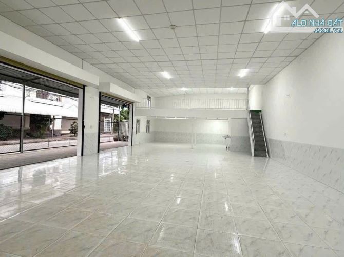 Cho thuê mặt bằng hoặc kho góc 2 mặt tiền 250m² trong KDC Ngân Thuận