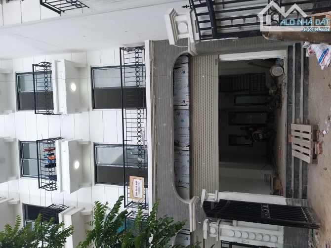 Cho thuê nhà phân lô Vạn Phúc- Tố Hữu, 70m2, 6 tầng, thang máy, giá tốt