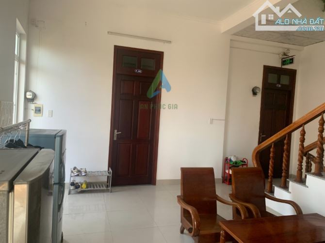 CHO THUÊ KHÁCH SẠN ĐƯỜNG LÝ THÁI TÔNG - 108 M² - 10 PN - GIÁ 35 TRIỆU