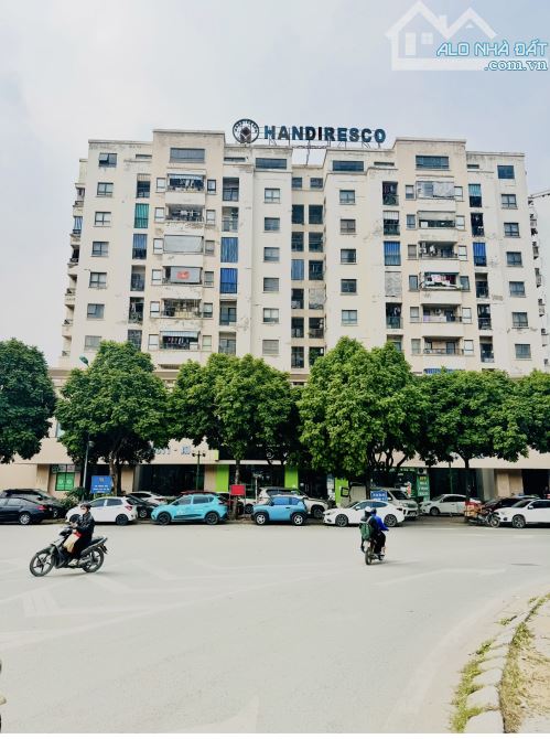 cho thuê căn chung cư Resco Phạm Văn Đồng. Từ Liêm. HN. 65m chỉ 10tr có TL full