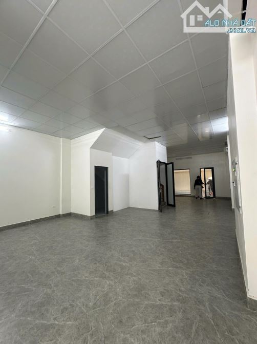 Cho thuê liền kề Nguyễn Xiển, 90 m2 x 5 tầng, Nhà đẹp giá rẻ chỉ 35 tr.tháng