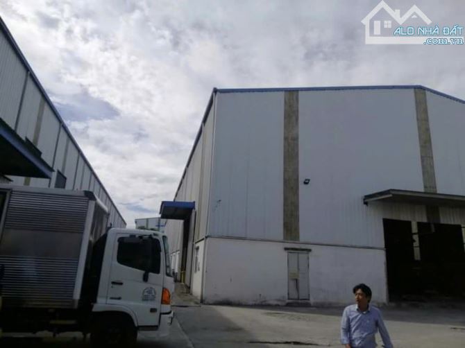 CHO THUÊ 2.800m2 Kho, Xưởng tại khu CN Ngọc Hồi, Thanh Trì , Hà Nội.