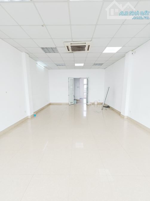 Cho thuê nhà Trung Văn - Mễ Trì. DT 85m2, 6 tầng thông sàn, thang máy, Ô tô đỗ cửa