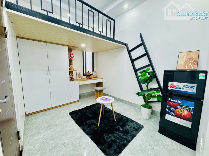 Cho Thuê CCMN Ngõ 40 Ngọc Trục Nam Từ Liêm 25m2 Gác Xép Cửa Sổ Ban Công Thang Máy Ô Tô Đỗ