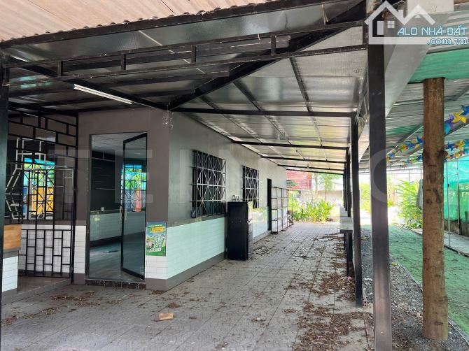 Mặt bằng 1.400 m² có sẵn mô hình quán sân vườn,mặt tiền đường Võ Văn Kiệt gần cầu Rạch Súc