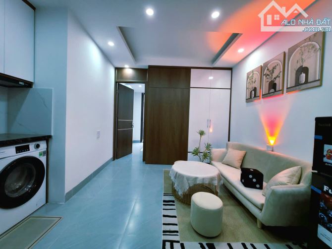 Cho Thuê CCMN 575 Kim Mã Ba Đình 35m2 1N1K Cửa Sổ Ban Công Giặt Riêng Thang Máy Ô Tô 20m