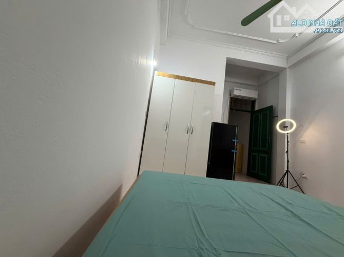 Cho Thuê CCMN 41 Đông Tác Kim Liên 20m2 Studio Cửa Sổ Vskk Bếp Thang Bộ Full Đồ Trống 10P