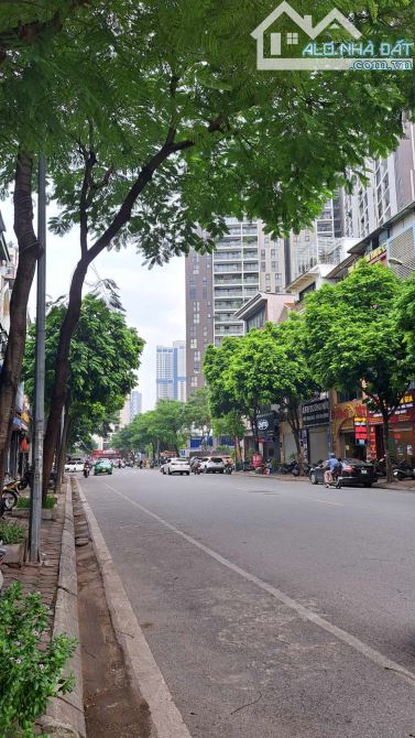 CHO THUÊ VĂN PHÒNG TẠI PHỐ TRẦN KIM XUYẾN GIAO VỚI VŨ PHẠM HÀM 25M2 GIÁ CHỈ 4TR