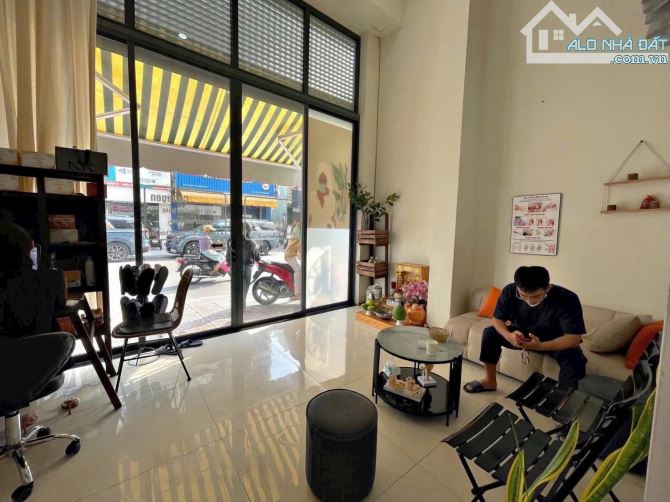 Mặt bằng Phú Nhuận đường Huỳnh Văn Bánh DT4,5*10m cần cho thuê