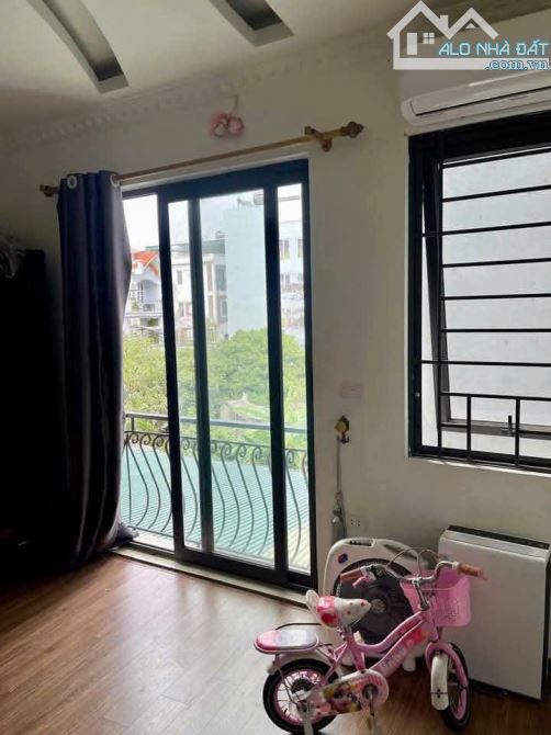 Cho thuê nhà phố Thạch bàn Long Biên 32m, 4 tầng,7 triệu 2 phòng ngủ, full nội thất