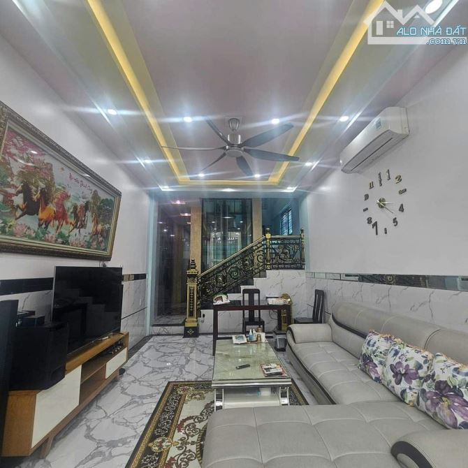 CHO THUÊ NHÀ mặt đường khu Đằng Lâm - Hải An,THANG MÁY, 110M2, 4 TẦNG, 4 NGỦ FULL, 18 TRIỆ