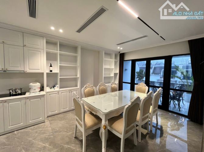 Cho thuê nhà Vinhomes Gardenia Hàm Nghi, Nam Từ Liêm, DT 93m2, 5 tầng, thang máy, ĐH, NL,