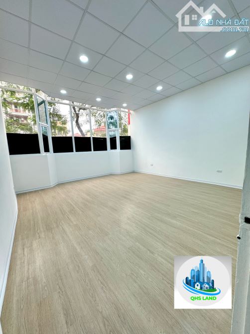 CHO THUÊ MẶT BẰNG PHỐ NGUYỄN VĂN CỪ 🏠Diện tích: 200m² (mỗi sàn 100m²)