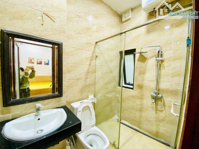 Cho thuê Phòng Ngõ 612 Đê La Thành gần ngã tư Giảng Võ phòng đẹp thoáng.