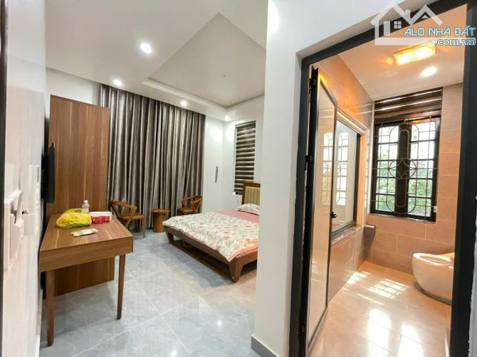 C.H.O T.H.U.Ê nguyên căn tại Văn Cao, 93m2, 3 tầng, 6 ngủ full