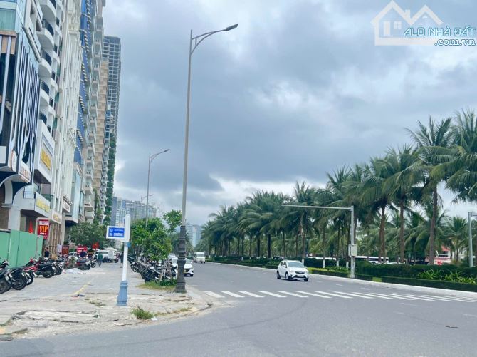 Bán đất Biển mặt tiền đường Hà Chương Sát biển đối Diện TTTC Quốc Tế 190m ngang 10m