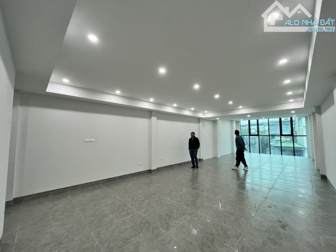 Cho thuê văn phòng Chiến Thắng- Văn Quán, diện tích 110 m2 /sàn , vp mới đẹp