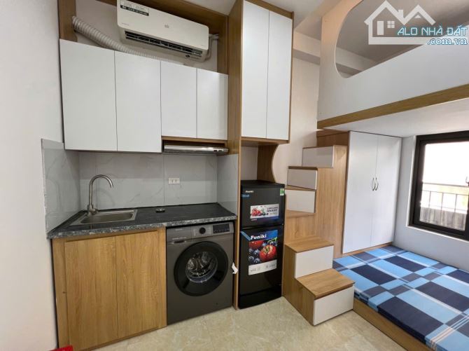 Cho Thuê CCMN 780 Đê La Thành 25m2 Studio Giường Tầng Cửa Sổ Ban Công Thang Máy Giặt Riên