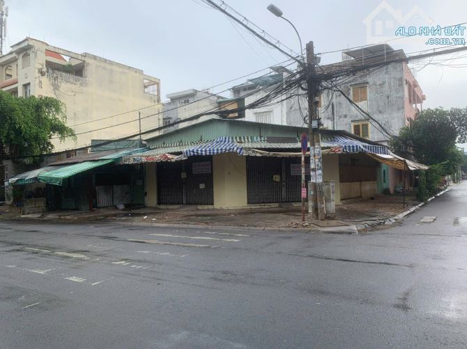 Cho thuê nhà góc 2MT đường Tân Kỳ Tân Quý 8 x 30m ( nở hậu 10m) Vip Mặt bằng kinh doanh