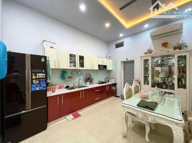 C.H.O T.H.U.Ê N.H.À đường LÊ HỒNG PHONG, 60m2, 4,5 tầng, 6 ngủ