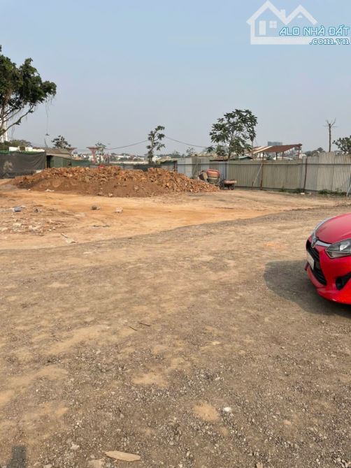 cho thuê 3000m2 kho xưởng Long Biên , vị trí đẹp.
