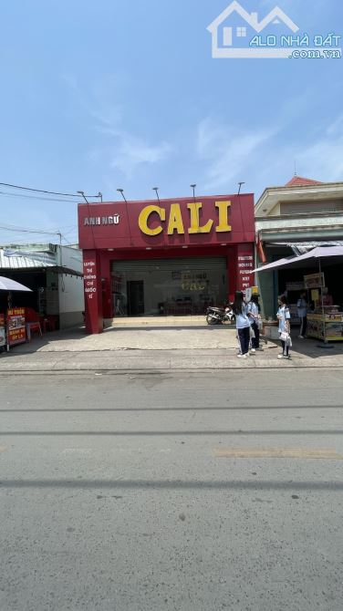 Cho thuê nhà MT đường Mã Lò 10 x 30m vị trí siêu đẹp Vip