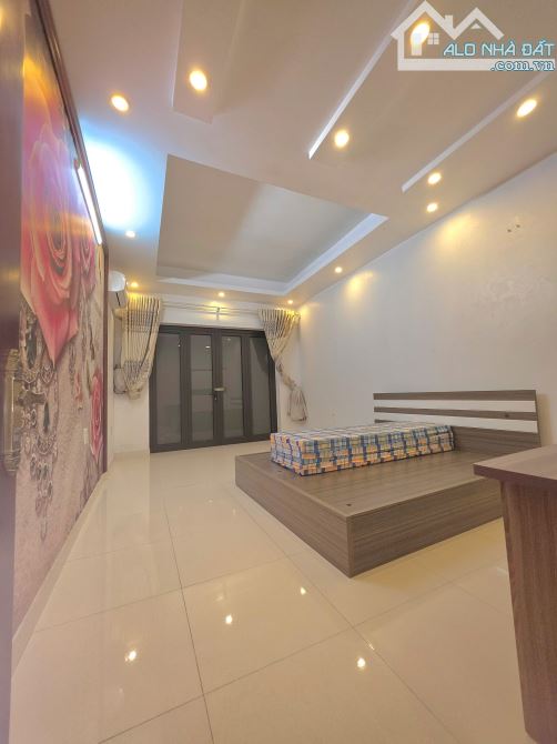C.H.O T.H.U.Ê nhà tại 193 Văn Cao , 83m2, 5 tầng 6 ngủ khép kín, 25 triệu