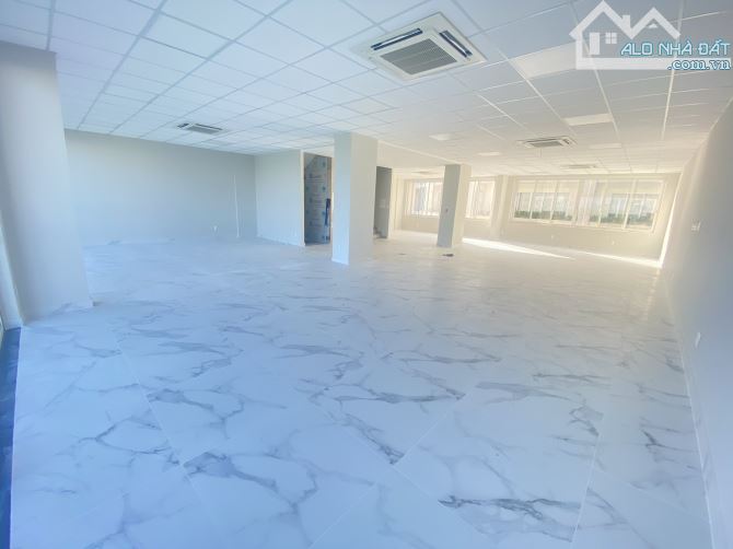 Cho thuê Văn Phòng Sang Trọng 400m² Tại Sala, Hoàn Thiện, Giá Thuê Chỉ 130 Triệu/tháng