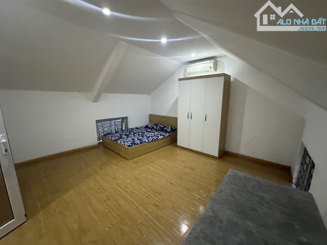 Cho Thuê Phòng Mễ Trì Thượng gần đại lộ thăng long phòng ngủ đầy đủ điều hòa nóng lạnh.