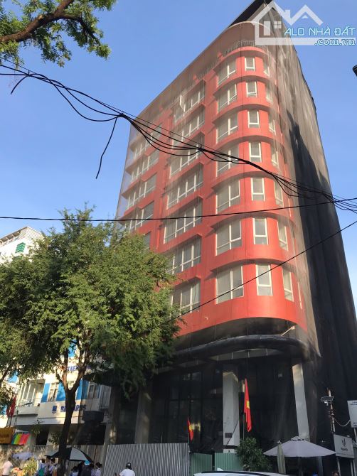 CHO THUÊ K.SẠN 65 PHÒNG- 2 THANG MÁY- VIEW CÔNG VIÊN- MẶT TIỀN BẾN THÀNH,Q1