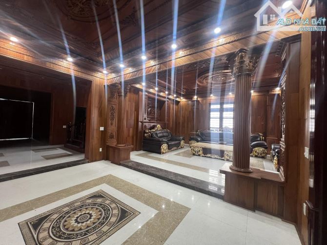 Cho thuê biệt thự 2 mặt phố khu Đông Nam Cường, TP HD, 770m2, sân cổng cực rộng, siêu vip
