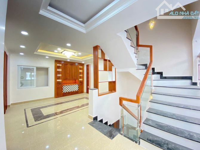 Cho thuê nhà P. Hiệp Bình Phước sát bên vạn Phúc city Q.Thủ Đức.