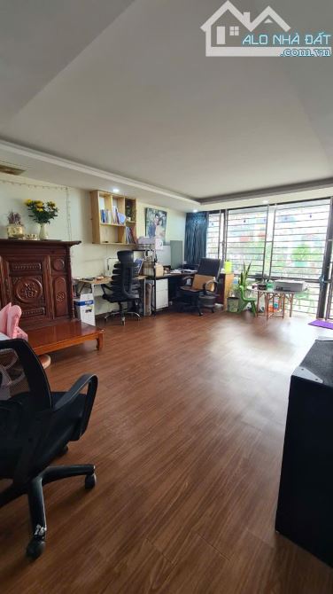 Cho thuê nhà Phú Đô 100m2 2 Tầng 3 phòng ngủ đường xe 5 tấn .giá 12tr