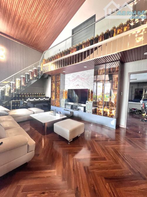 Bán Tòa Nhà Mặt Tiền Đoàn Hồng Phước, 7 Tầng, Thang Máy, 400m2, 91 CHDV, Doanh Thu 6 Tỷ.