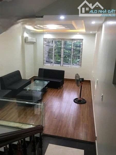 C.H.O T.H.U.Ê Nhà mặt đường Lê Hồng Phong , 65m2, 5 tầng, 7 ngủ khép kín full, 26 triệu