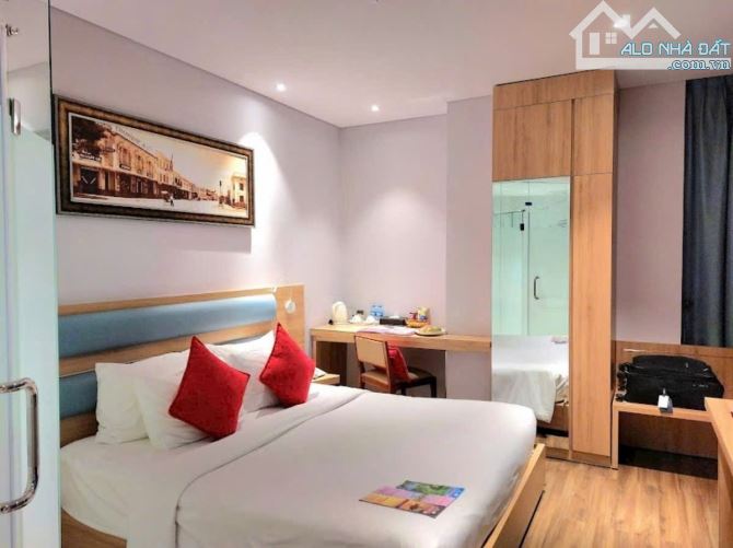 Cho thuê Khách Sạn X sao cao cấp - MTLê Thánh Tôn, Bến Nghé, Quận 1 -72 Phòng- 100K