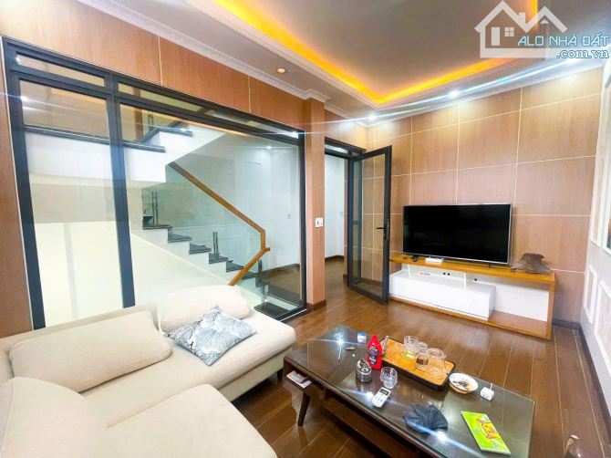 C.H.O T.H.U.Ê N.H.À tại Trung Hành - Ô tô đỗ cửa, 40m2, 3 tầng, 4 ngủ full, 10 triệu
