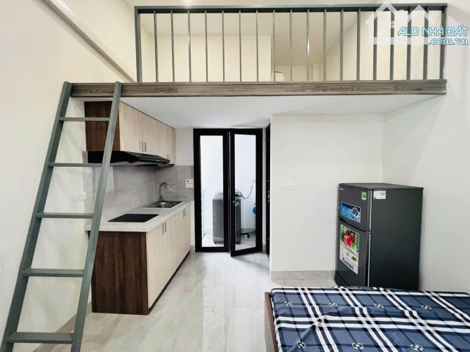 Cho Thuê CCMN 98 Võ Chí Công 30m2 Gác Xép Giường Ban Công Cửa Sổ Giặt Riêng Thang Máy Ôtô